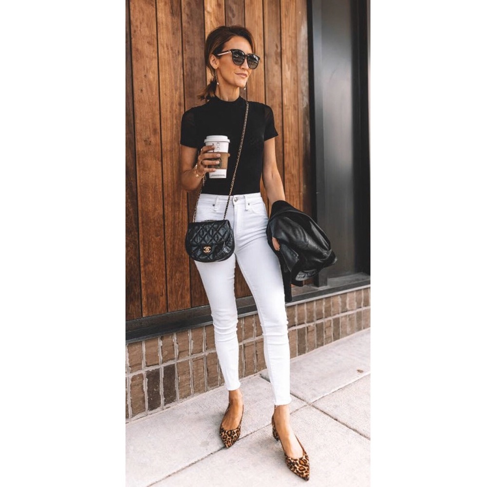 Kenneth Cole White Skinny Jeans. 🌸💗